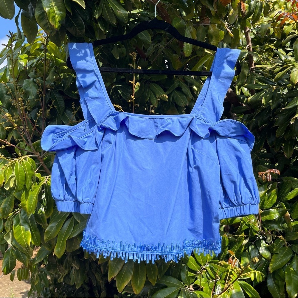N Nicholas blue lace trim short sleeve‎ cropped blouse
